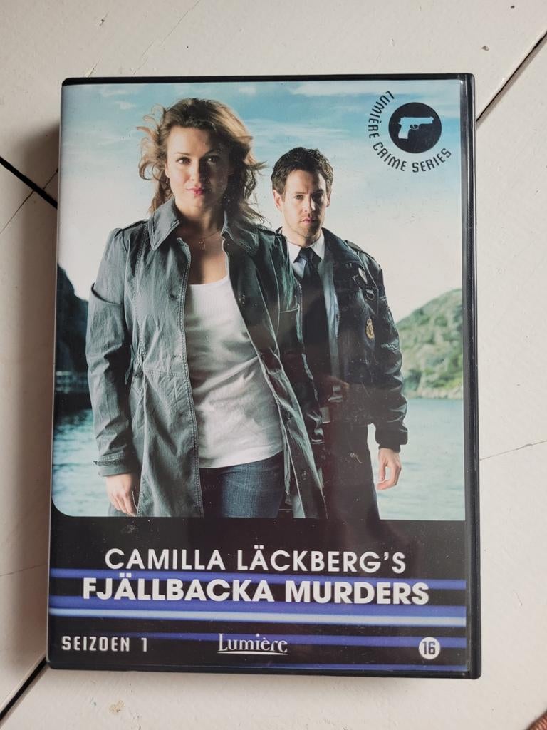 DVD Camilla Läckberg's Fjällbacka Murders Seizoen 1, Ophalen of Verzenden