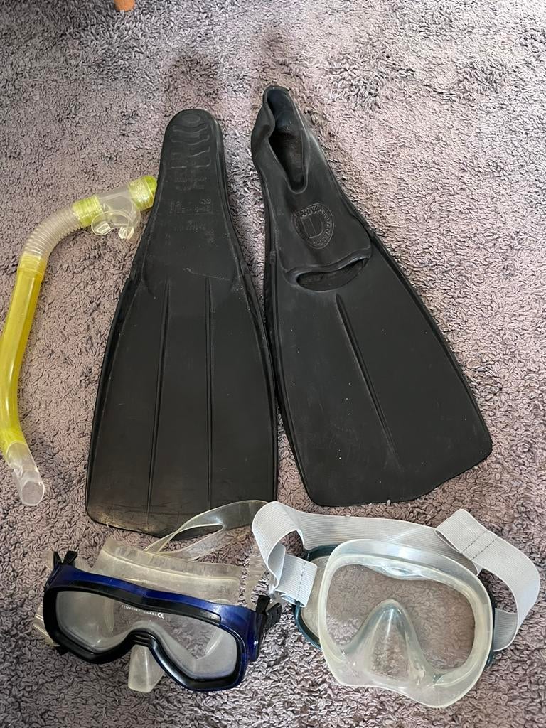 Zwemvliezen en snorkel, Watersport en Boten, Ophalen, Gebruikt, Snorkelvinnen