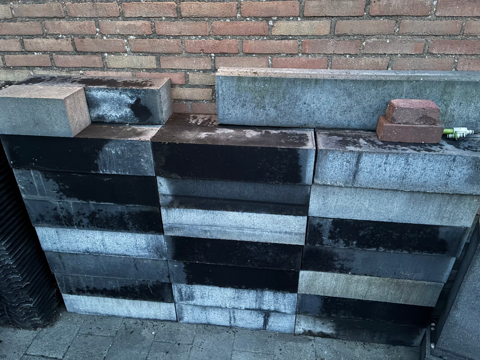 Linea blokken / stapelblokken 15x15x60 antraciet, Tuin en Terras, Ophalen, Info@kijlstra.nl, Blok, Postduifhof 67
