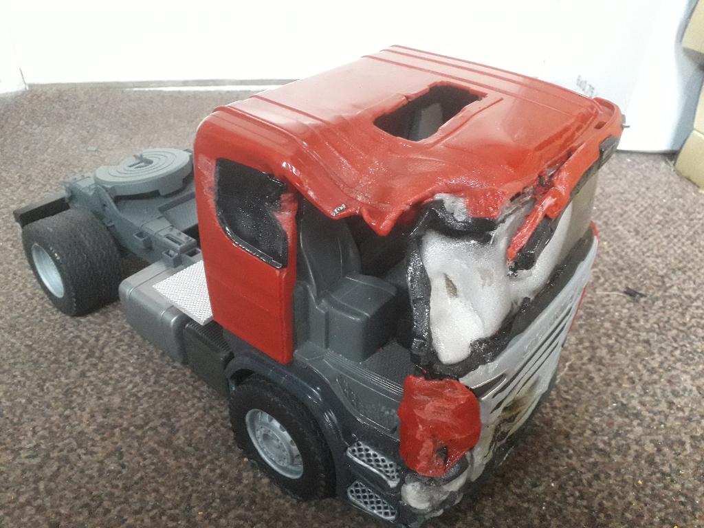 3 verschillende bruder scania schadetrucks pas achter tamiya, Ophalen of Verzenden, Zo goed als nieuw