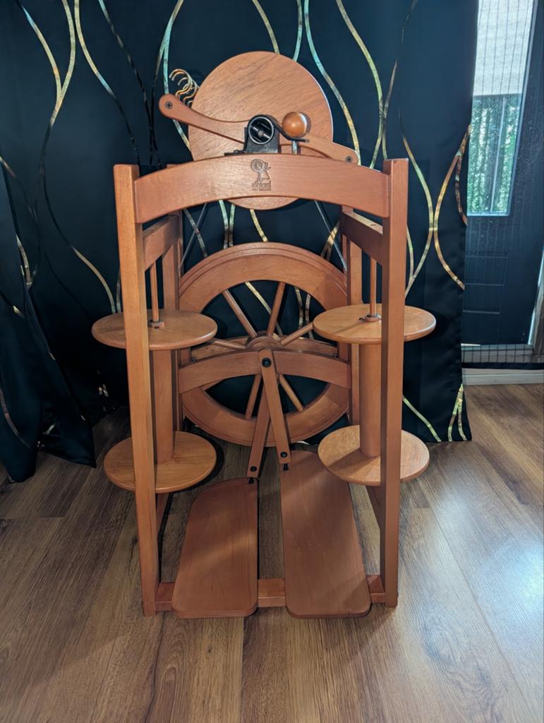 Ashford country spinner 2 spinnewiel - Zo goed als nieuw, Hobby en Vrije tijd, Spinnewielen en Spinnen, Ophalen, Zo goed als nieuw