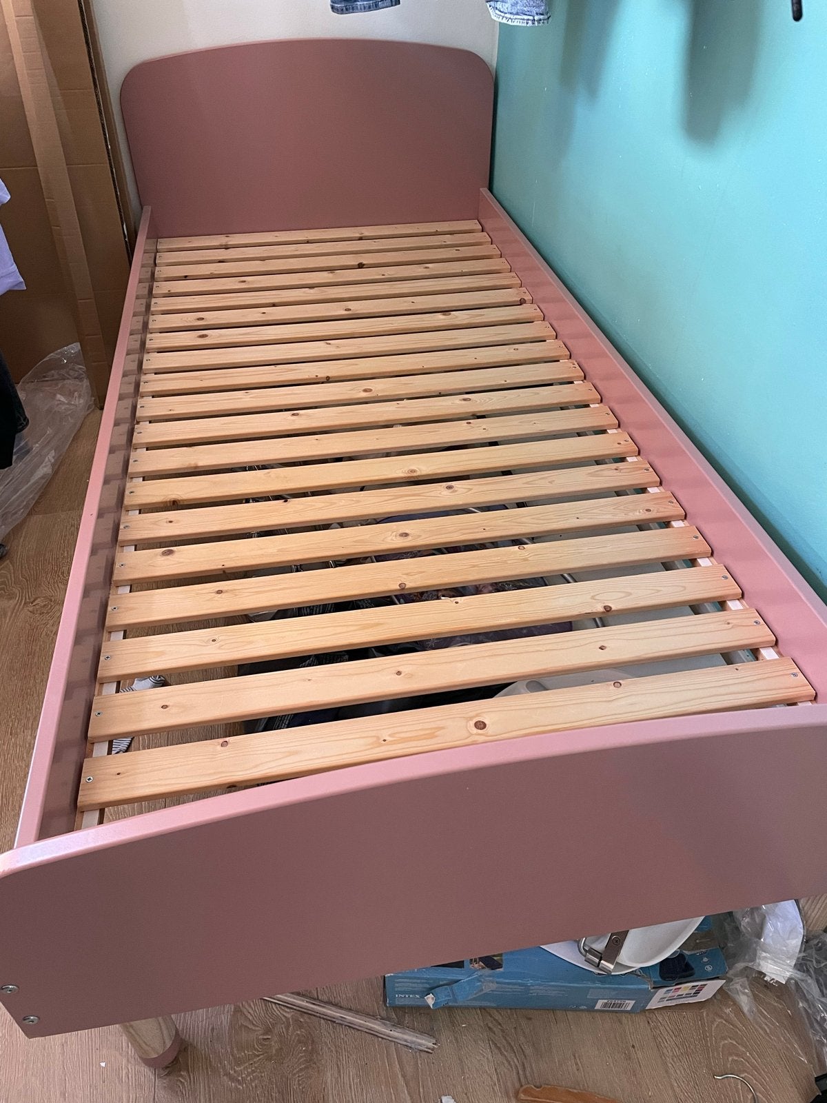 Eenpersoonsbed Flexa met lattenbodem - roze, Ophalen, Gebruikt, 70 tot 85 cm, Lattenbodem