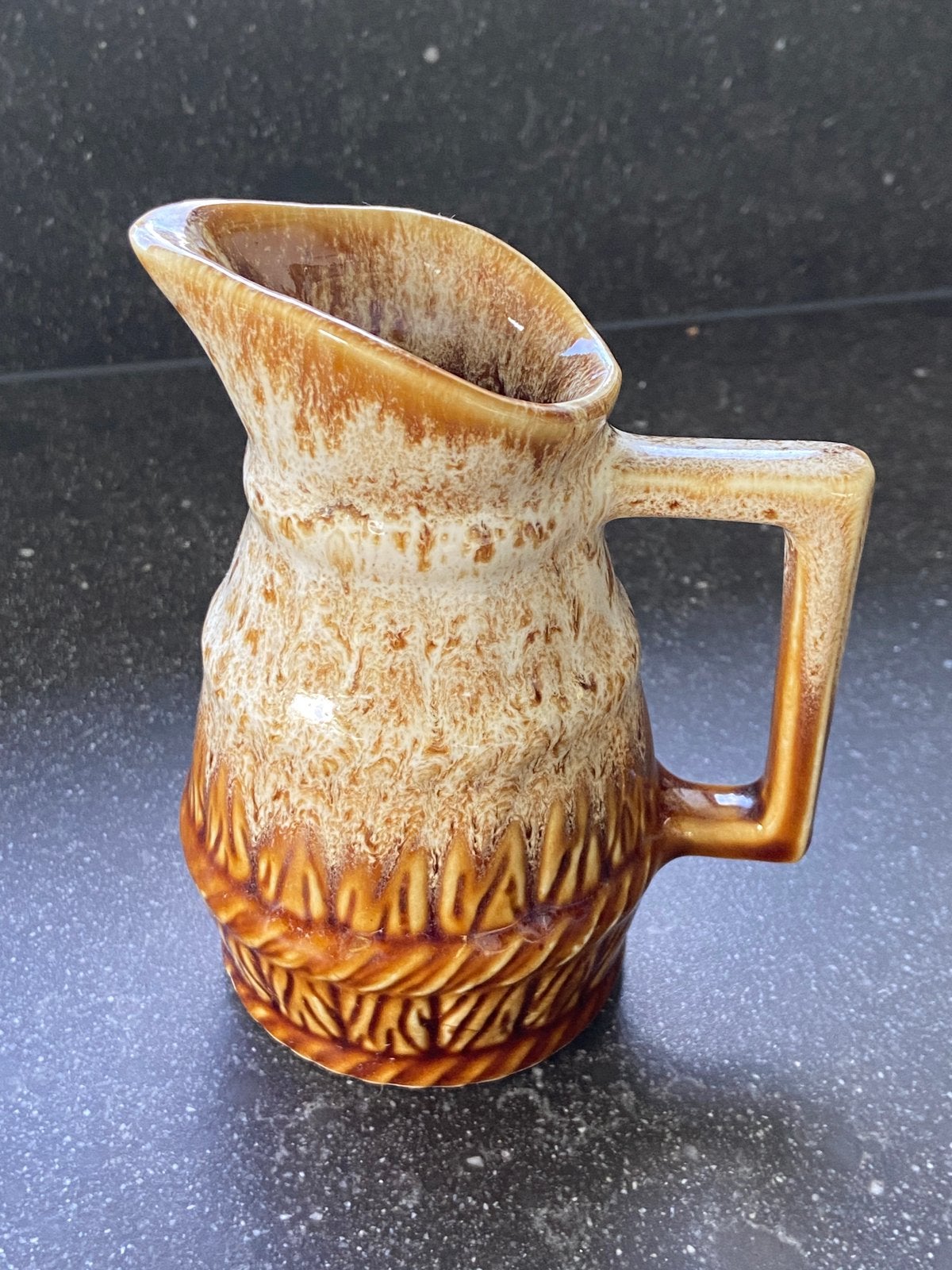 Vintage Germany kannetje 1/4 oker glazuur puntgaaf, Ophalen of Verzenden