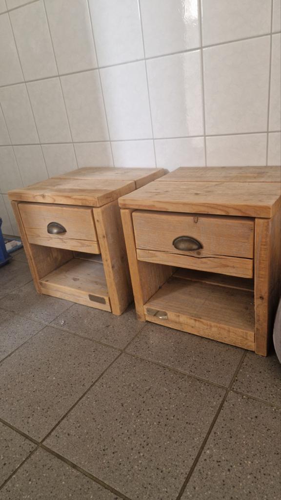 Nachtkastjes, Huis en Inrichting, Slaapkamer | Nachtkastjes, Ophalen of Verzenden, Zo goed als nieuw, Minder dan 45 cm, Minder dan 55 cm