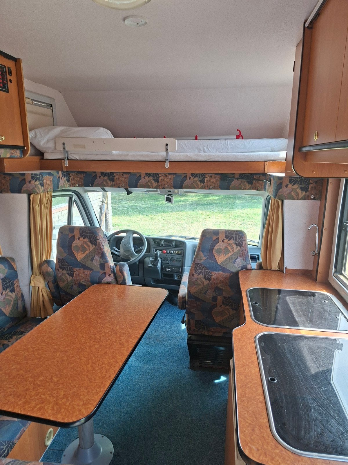 Hucabo camper Peugeot (bouwjaar 2000) - Klaar voor avontuur!, Overige merken, Standaard zit, Ringverwarming, Particulier
