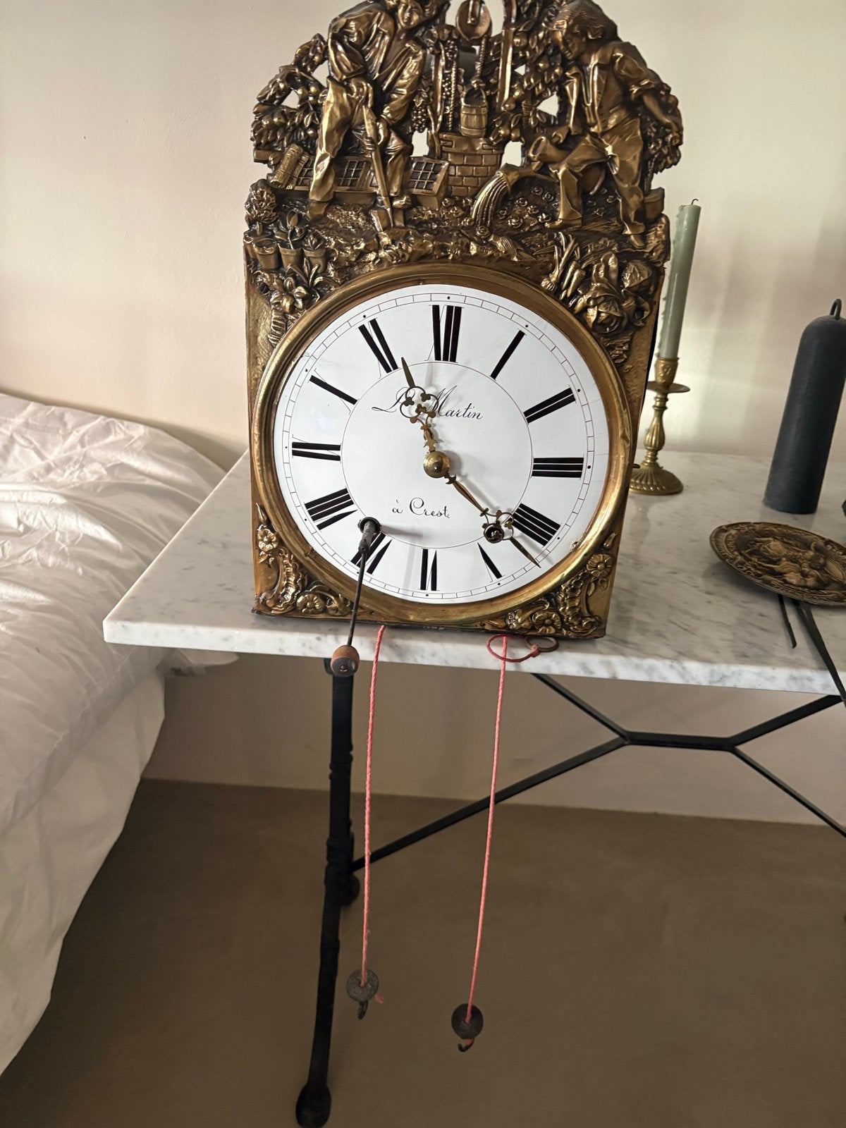 Antieke Franse Comtoise Klok met Bronzen Decoratie, Ophalen of Verzenden