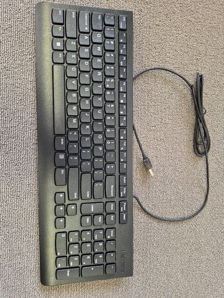 Lenovo toetsenbord, Computers en Software, Ophalen, Nieuw, Qwerty, Bedraad