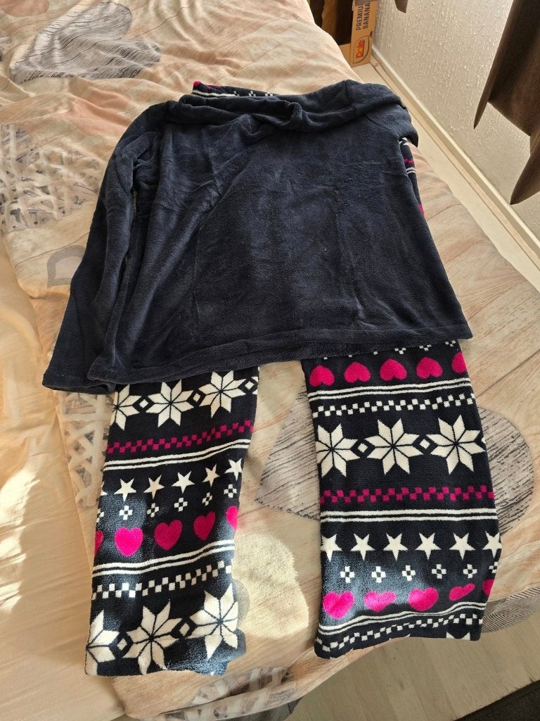 Warme Pyjama Set maat XL, Kleding | Dames, Pyjama's, Onbekend, Ophalen of Verzenden, Zo goed als nieuw, Maat 46/48 (XL) of groter