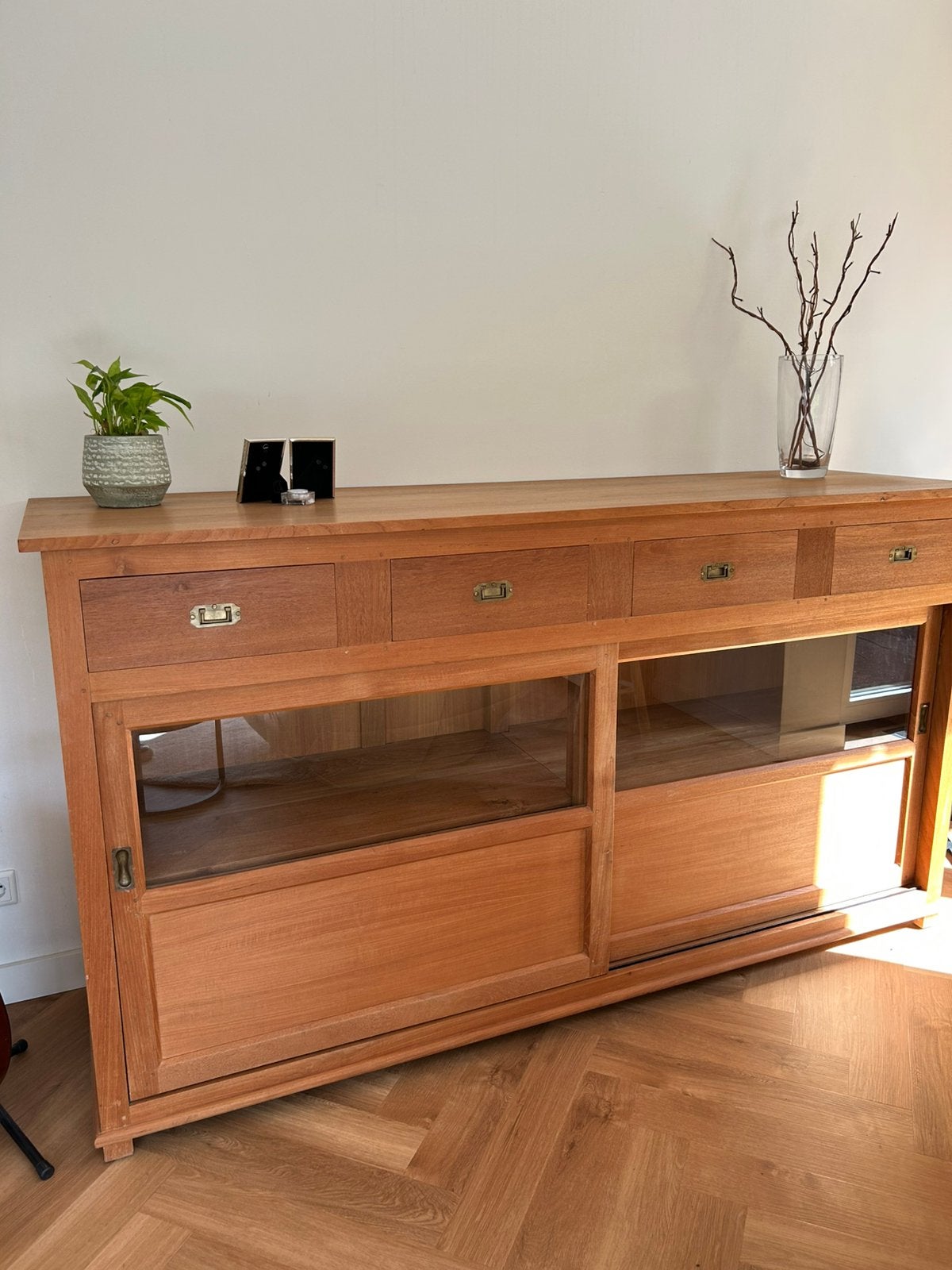 Teakhouten dressoir zgan, Huis en Inrichting, Kasten | Dressoirs, Met deur(en), Glas, Ophalen of Verzenden, Zo goed als nieuw