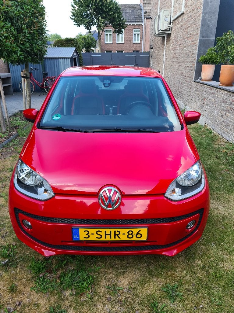 Volkswagen Up! 1.0 SEMI-AUTOMAAT 2013 Rood 4-deurs, Auto's, 74 pk, 4 stoelen, Parkeersensor, Origineel Nederlands