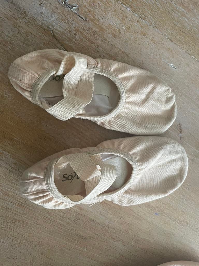 Balletschoentjes maat 27, Sport en Fitness, Ballet, Ophalen of Verzenden, Zo goed als nieuw, Kleding
