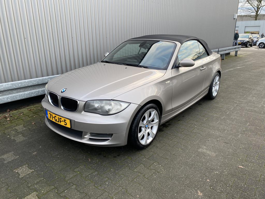 BMW 1 Serie Cabrio 118i High Executive 133Dkm.NAP AUTOMAAT,, Zwart, Cabriolet, 4 stoelen, 1405 kg