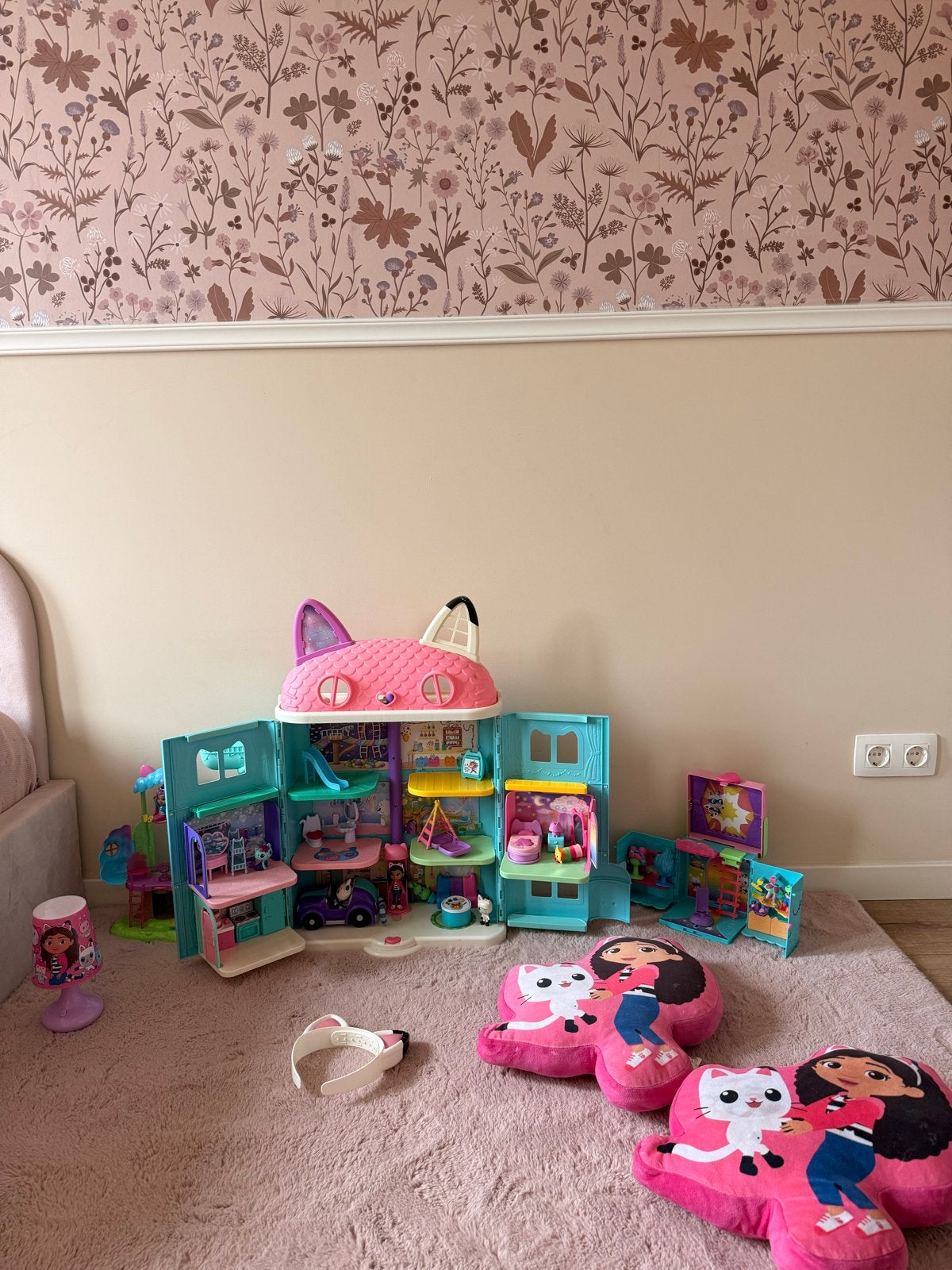 Gabby's Poppenhuis icl kamers, boomhut en verkleedkamer, Ophalen, Gebruikt, Poppenhuis