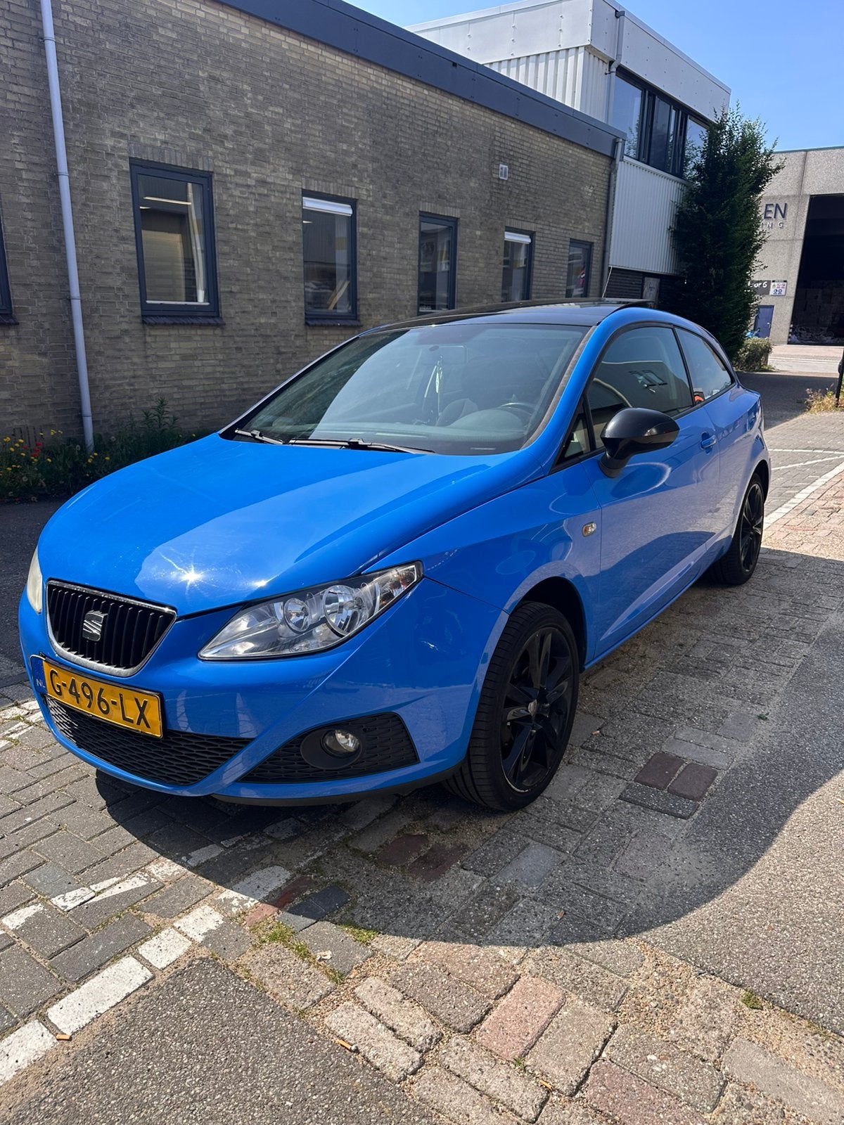 Seat Ibiza 1.6 77KW 3DRS 2009 Blauw, Voorwielaandrijving, 40 €/maand, Zwart, Stoelverwarming