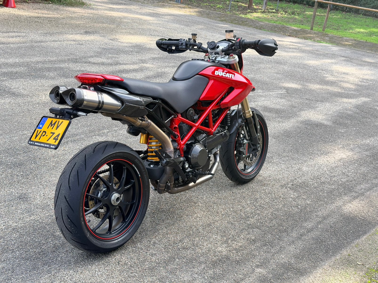 Ducati Hypermotard 1100 S  |  13.658 KM  |  Zeer netjes!, LED Verlichting, Occasion, Motorrijbewijs A, Particulier