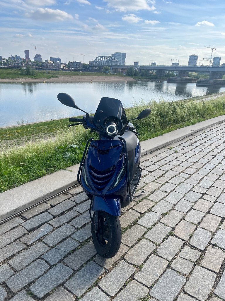 Piaggio zip 2023 e5 1e eigenaar, Ophalen, Maximaal 45 km/u, Zip, Zo goed als nieuw