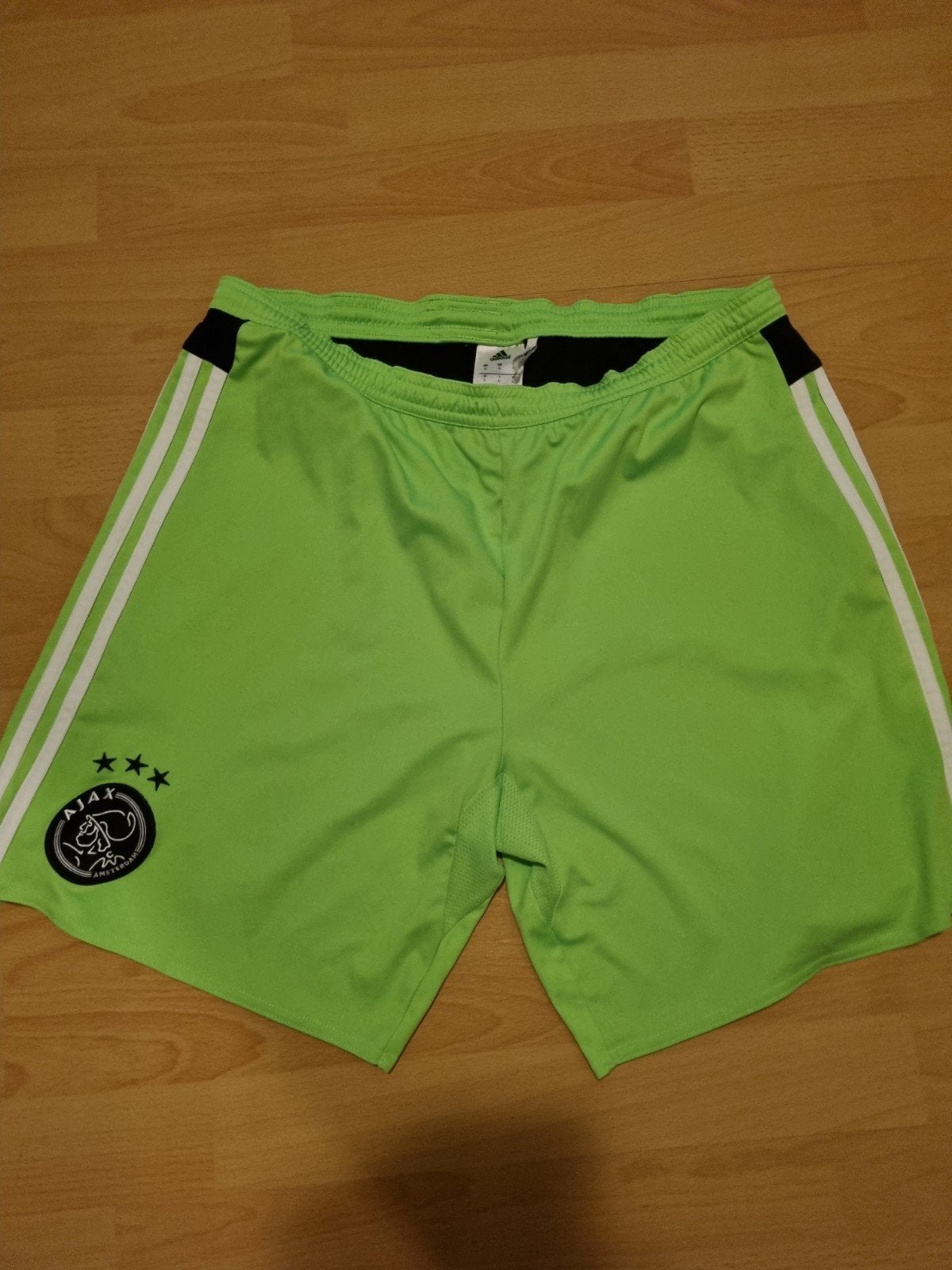 ajax korte broek maat L
teab, Ophalen of Verzenden, Zo goed als nieuw, Blauw, Voetbal