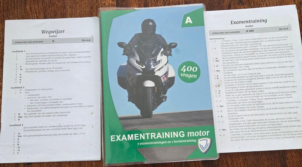 Motor Theorie Boek + Examentraining (Verjo), Boeken, Ophalen of Verzenden, Zo goed als nieuw