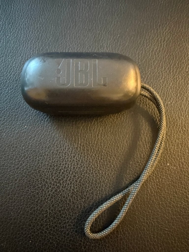 Original JBL Reflect Mini black charging case, Telecommunicatie, Mobiele telefoons | Oordopjes, Gebruikt, Zwart, Ophalen of Verzenden