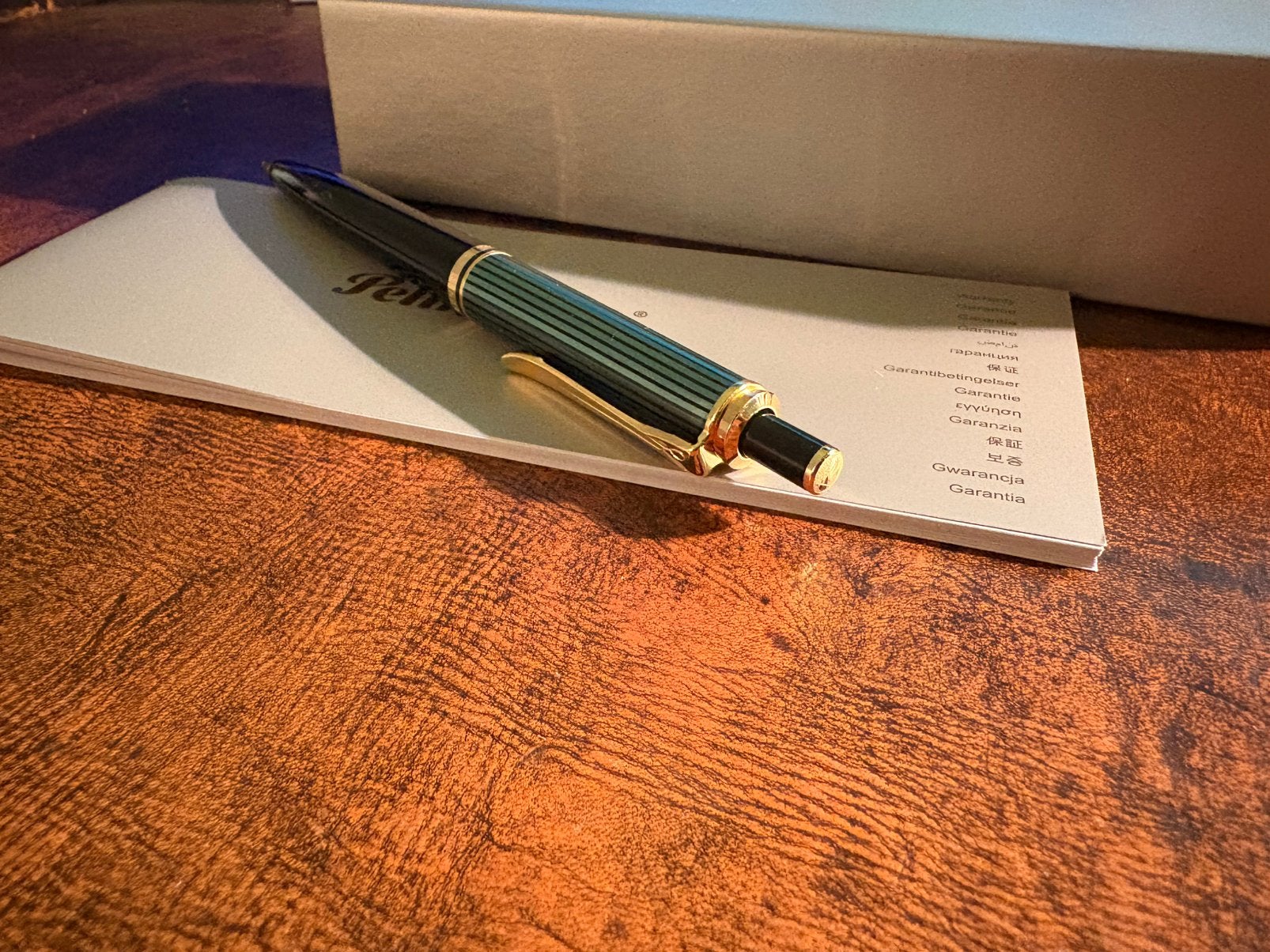 Pelikan Souverän D400 vulpotlood – groen/zwart - nieuw, Ophalen of Verzenden, Zo goed als nieuw, Vulpen, Overige merken