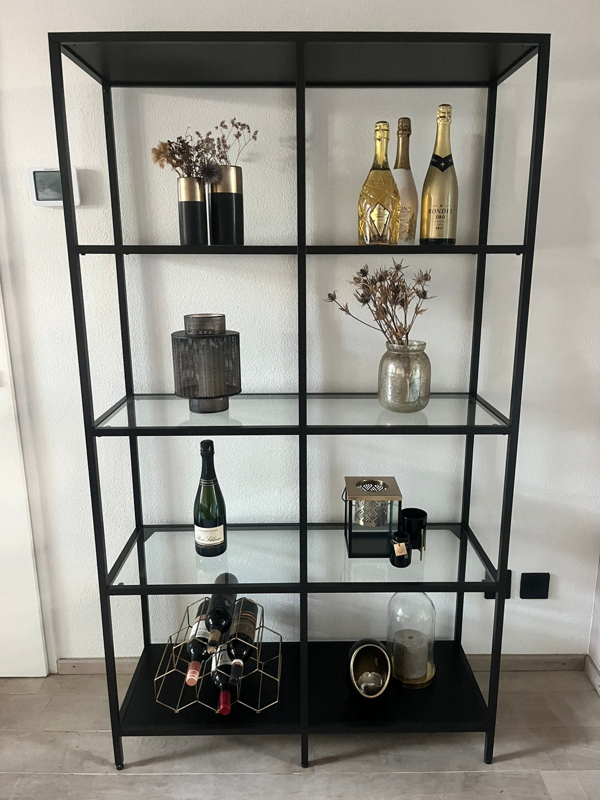Zwart metalen stellingkast met gehard glas - H175xB100xD36cm, Ophalen, Zo goed als nieuw