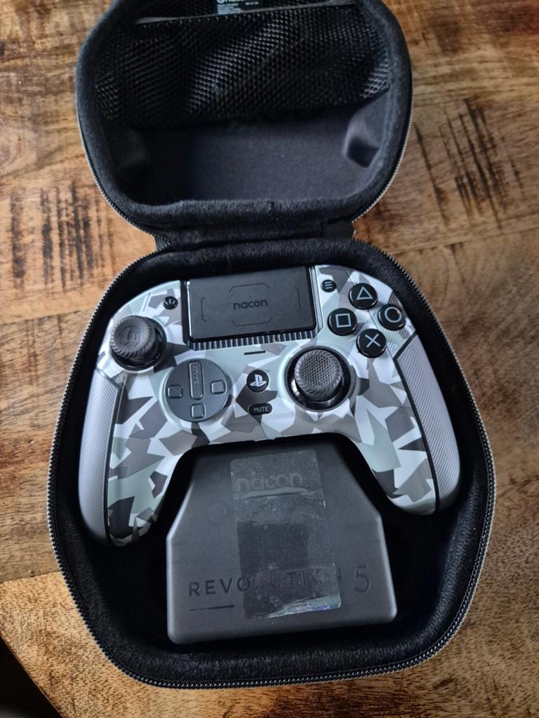 Nacon Revolution 5 Pro Controller - Arctic Blue, Ophalen of Verzenden, Controller, PlayStation 4