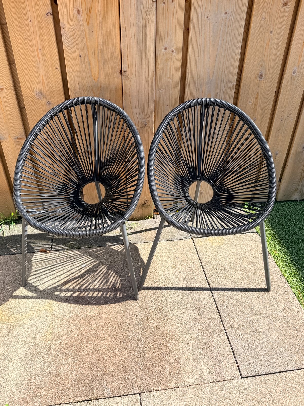 Set van 2 buiten kinderstoeltjes, Tuin en Terras, Ophalen of Verzenden, Gebruikt, Kunststof