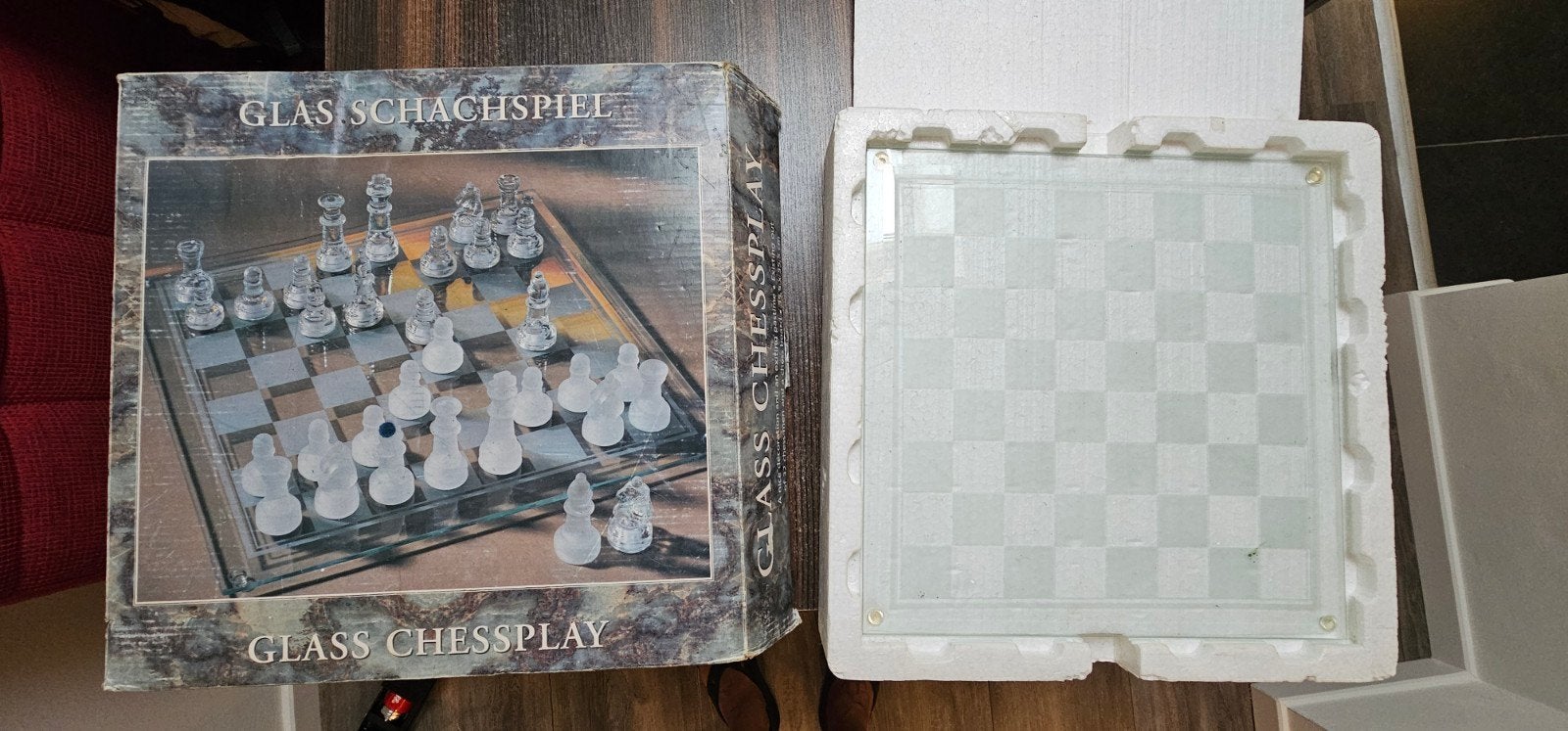 Glazen Schaakspel - Compleet met Schaakbord en Stukken, Hobby en Vrije tijd, Gezelschapsspellen | Bordspellen, Een of twee spelers
