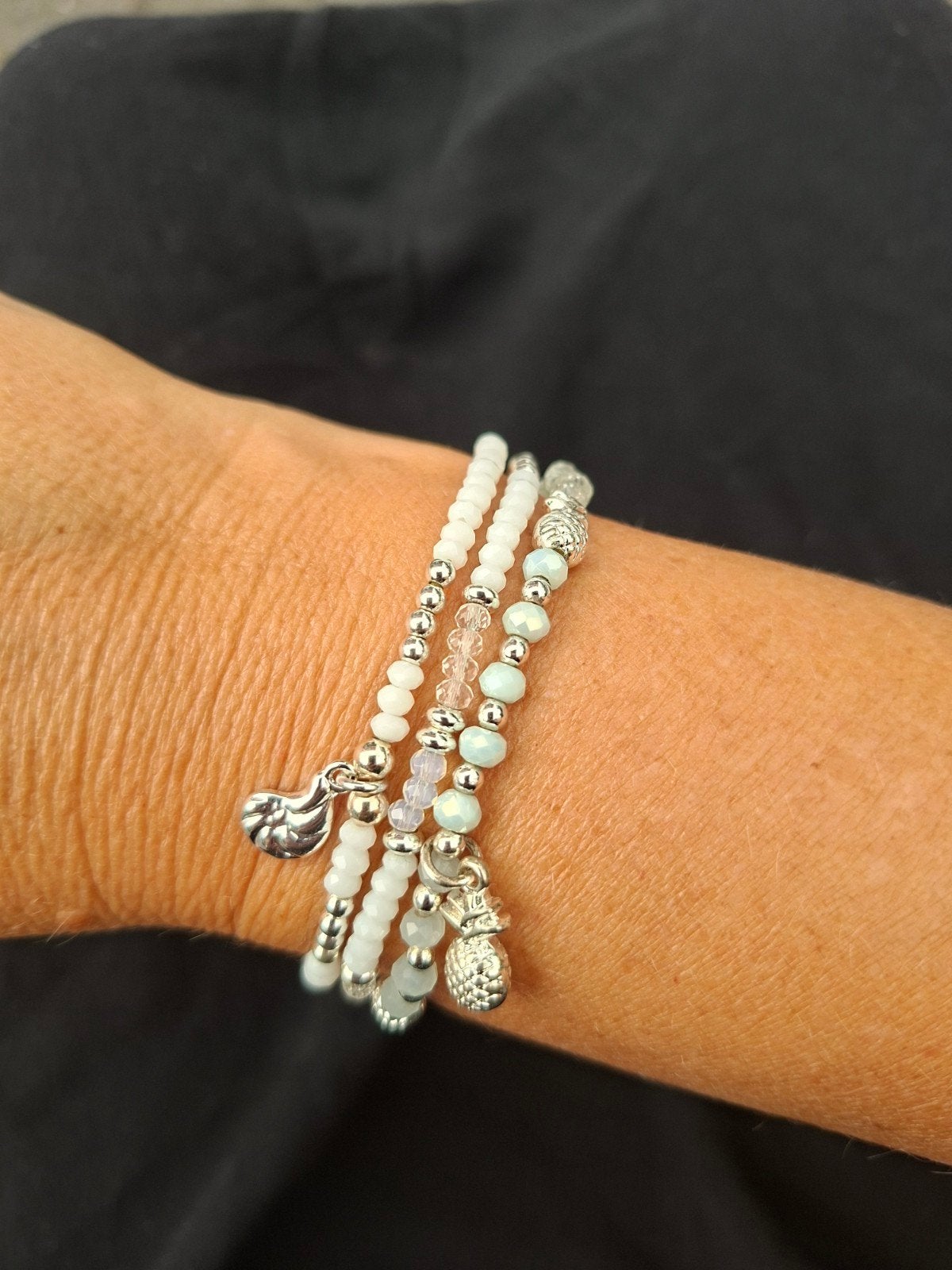 Biba armbandjes wit zilver bedels 3 euro pst nieuw, Verzenden, Wit, Nieuw, Met bedels of kralen