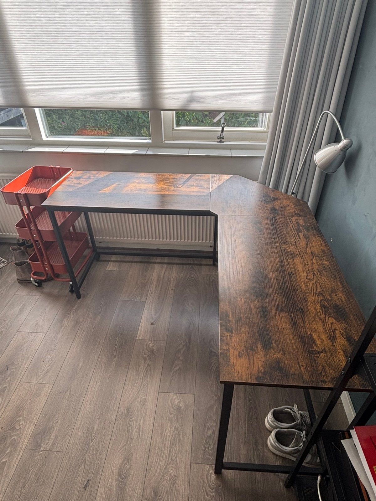 Hoekbureau, Ophalen, Zo goed als nieuw