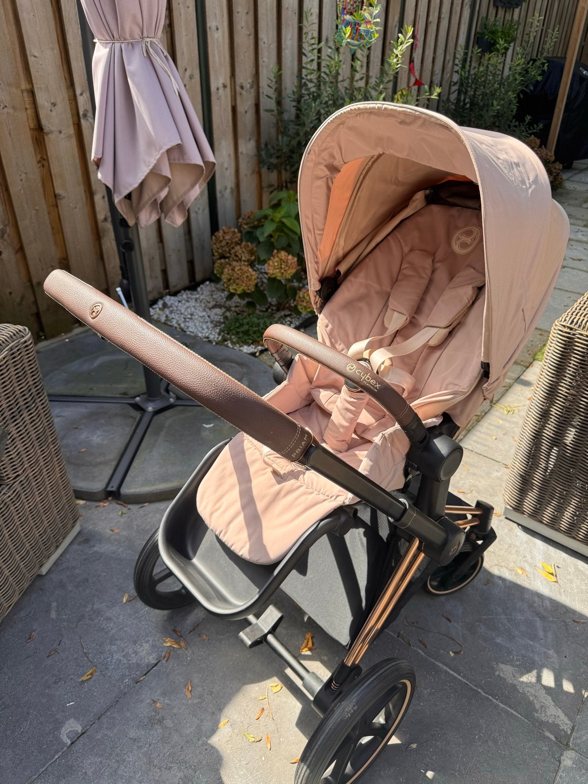 Cybex Priam kinderwagen Cozy beige rosé onderstel, Zo goed als nieuw, Combiwagen, Met reiswieg, Ophalen