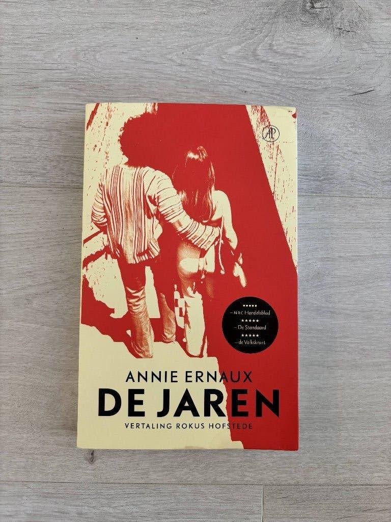 De Jaren - Annie Ernaux (Vertaald door Rokus Hofstede), Ophalen of Verzenden, Gelezen, Populaire fictie