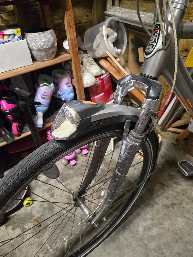 Fietslamp voor, Ophalen of Verzenden, Gebruikt, Batterij, Voorlicht