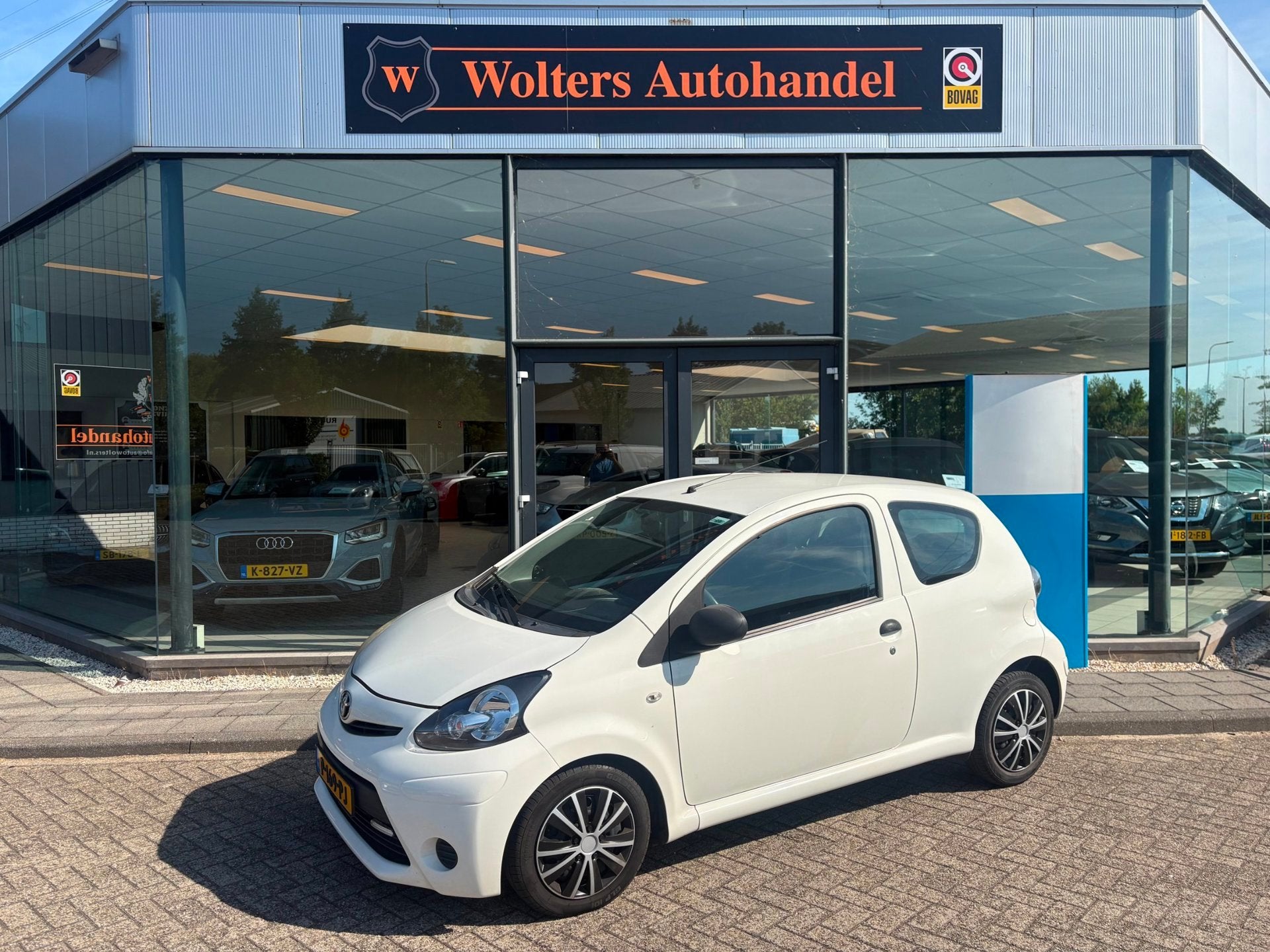Toyota Aygo 1.0 VVT-i Now *AC, Auto's, Toyota, Voorwielaandrijving, Gebruikt, 4 stoelen, Bedrijf