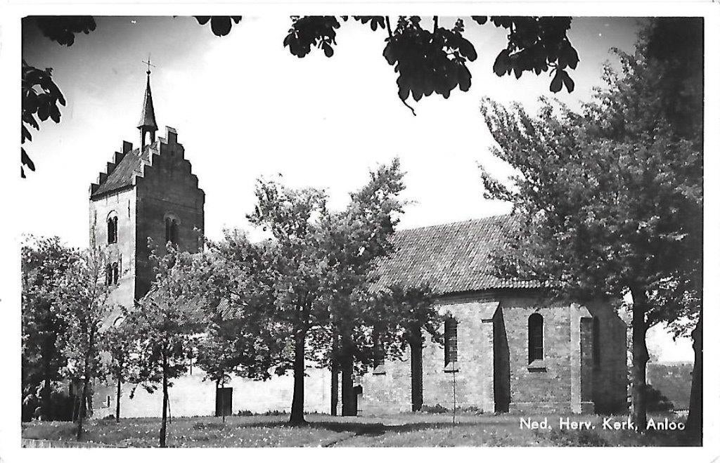 Anloo Ned Herv Kerk oude ongelopen Ansichtkaart ( A2176, Ophalen of Verzenden, 1960 tot 1980, Ongelopen