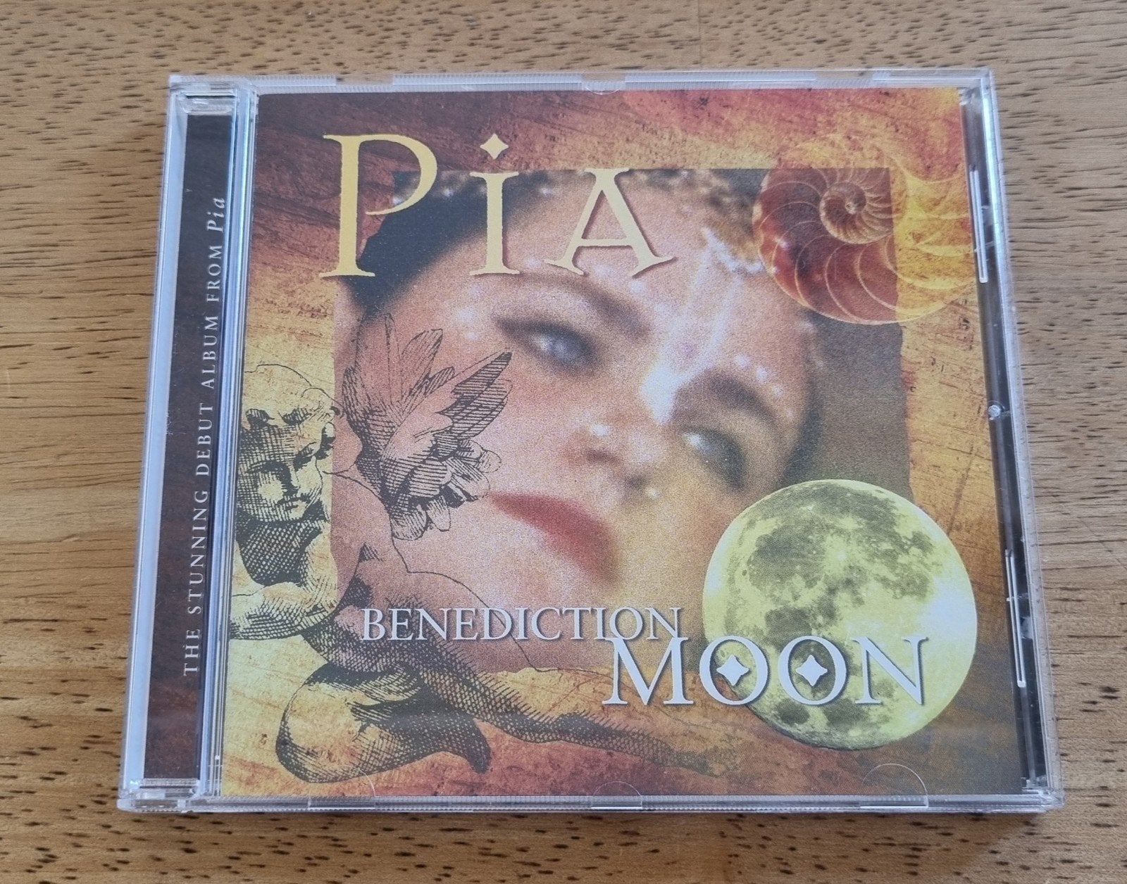 Benediction Moon - Pia, Ophalen of Verzenden
