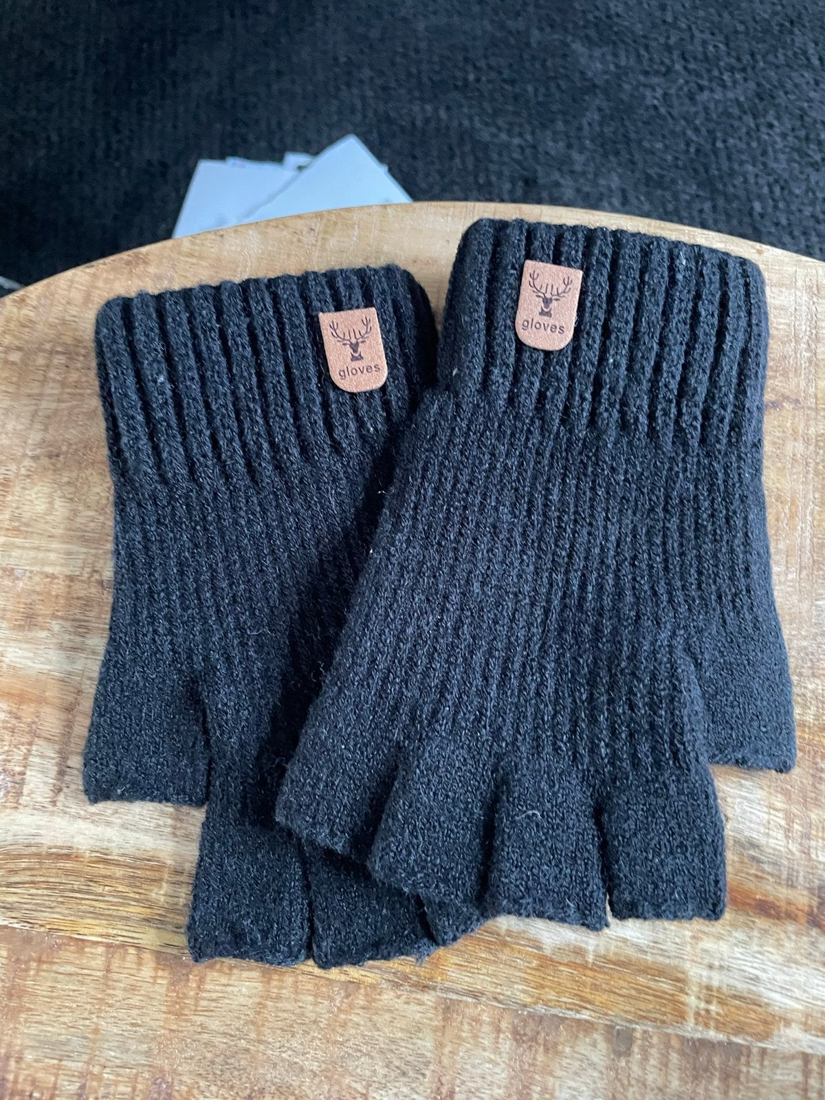 Zwarte vingerloze handschoenen met hertjeslogo, Ophalen of Verzenden, Zo goed als nieuw, Maat 38/40 (M), Handschoenen