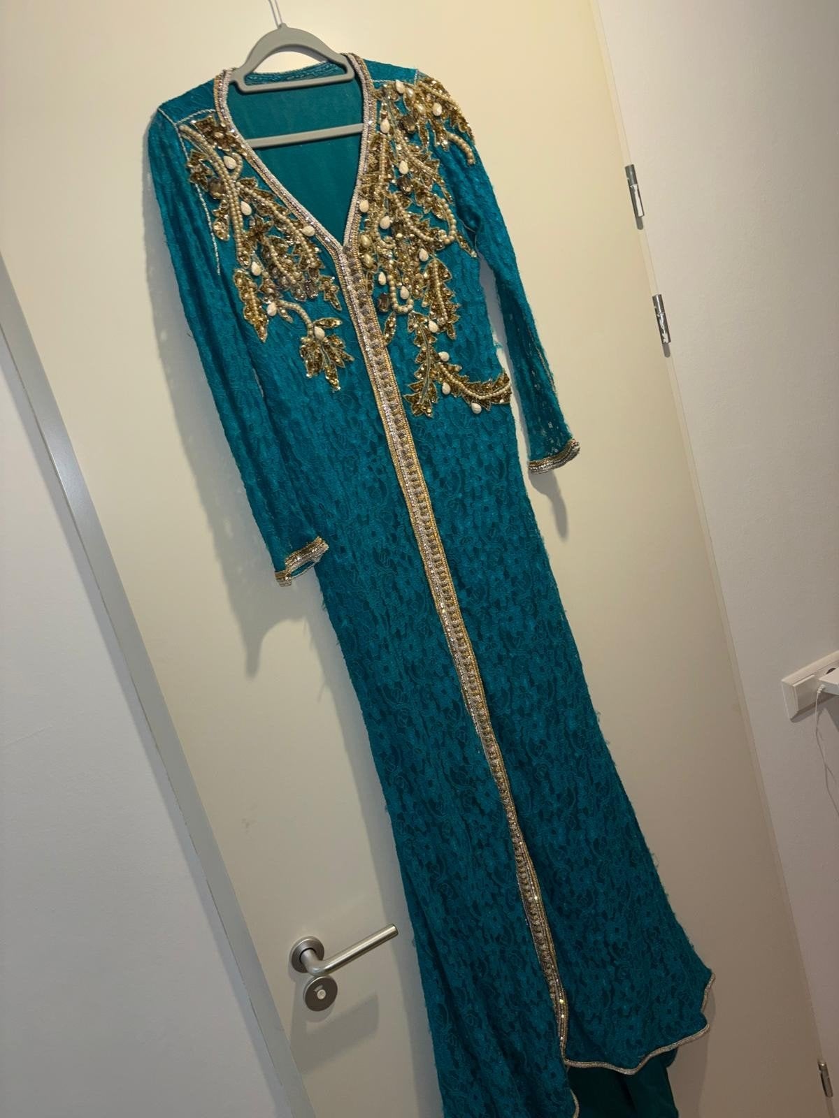 Turquoise kaftan, Ophalen, Gedragen, Blauw, Overige typen