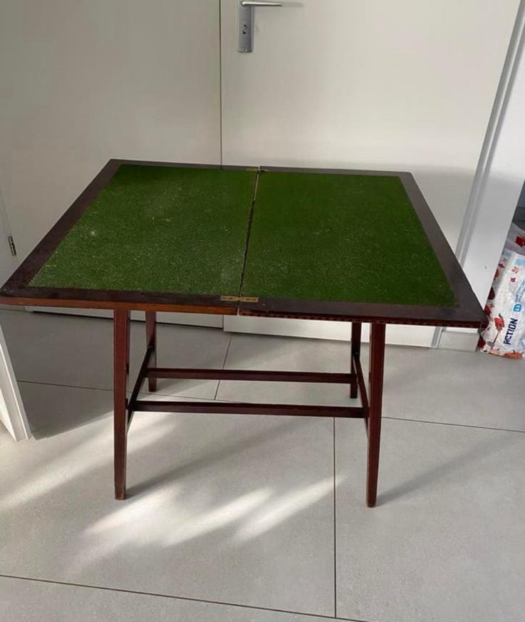 Vintage inklapbare speeltafel met groen vilt, Antiek en Kunst, Antiek | Meubels | Tafels, Ophalen of Verzenden