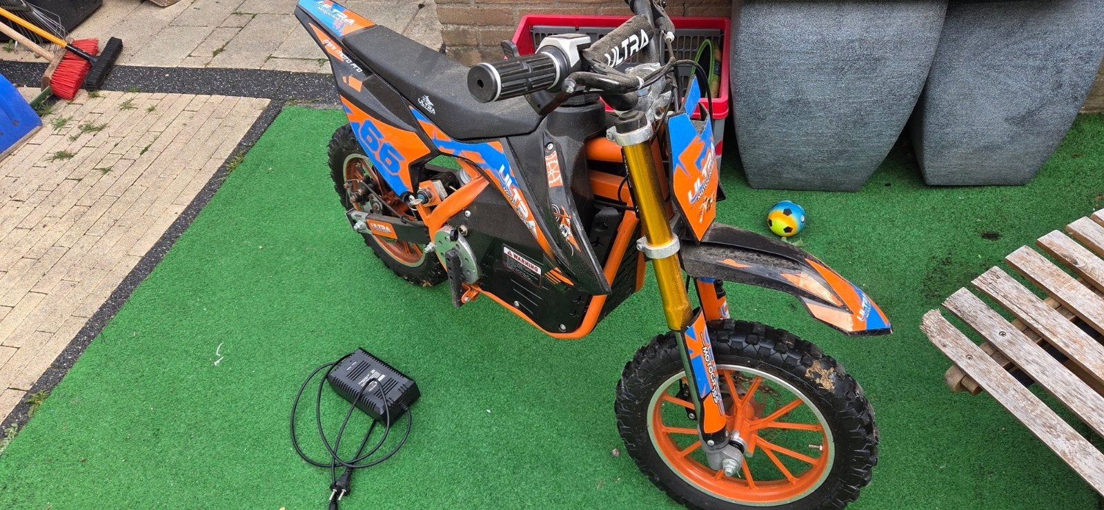 Elektrische Dirtbike voor Kinderen - Zo Goed als Nieuw, Ophalen, Onbekend, Zo goed als nieuw, Schijfrem
