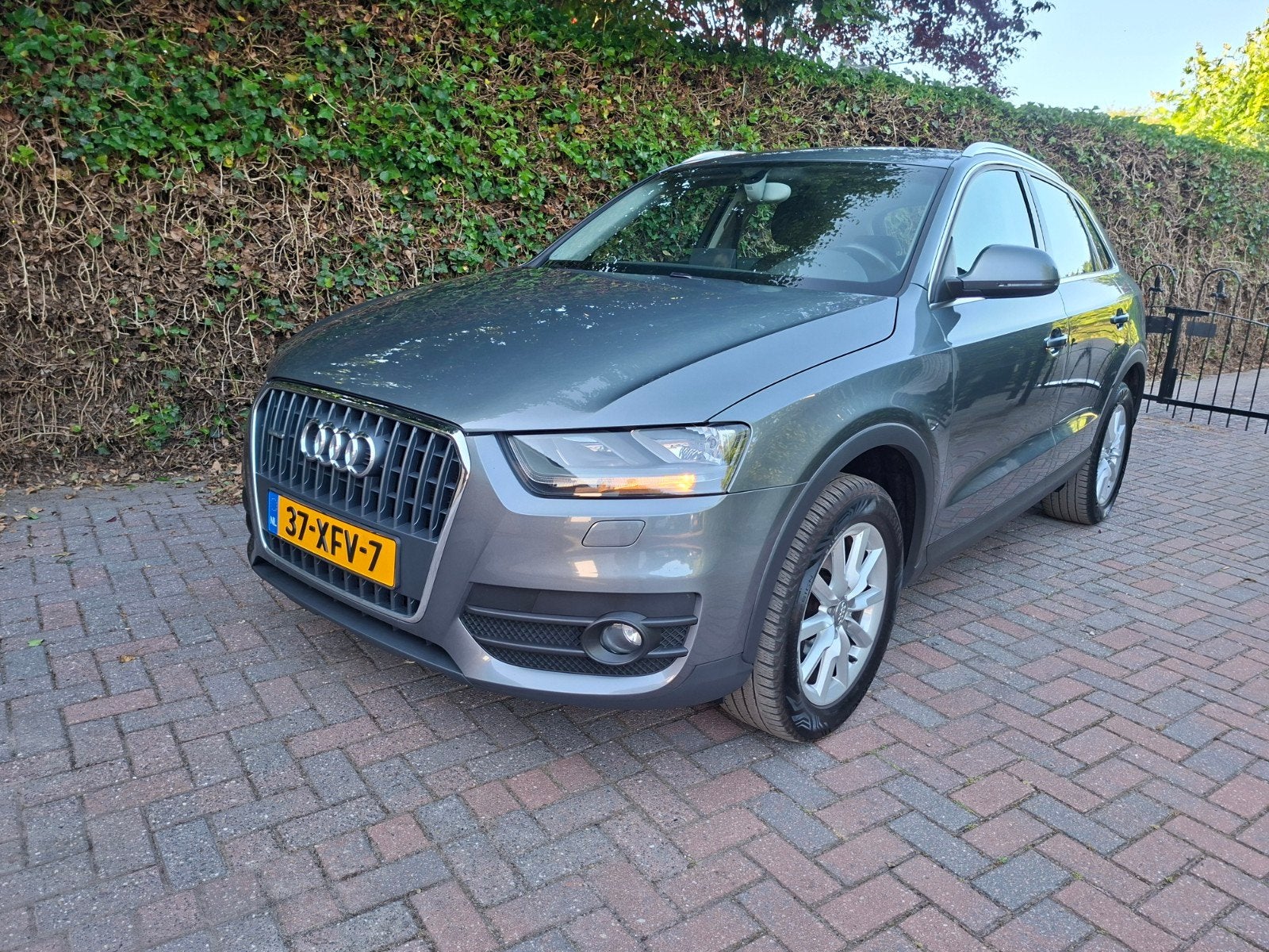 Audi Q3 2.0TFSI Quattro 125KW 2012 Grijs, Auto's, 1800 kg, 4 cilinders, 1984 cc, Handgeschakeld