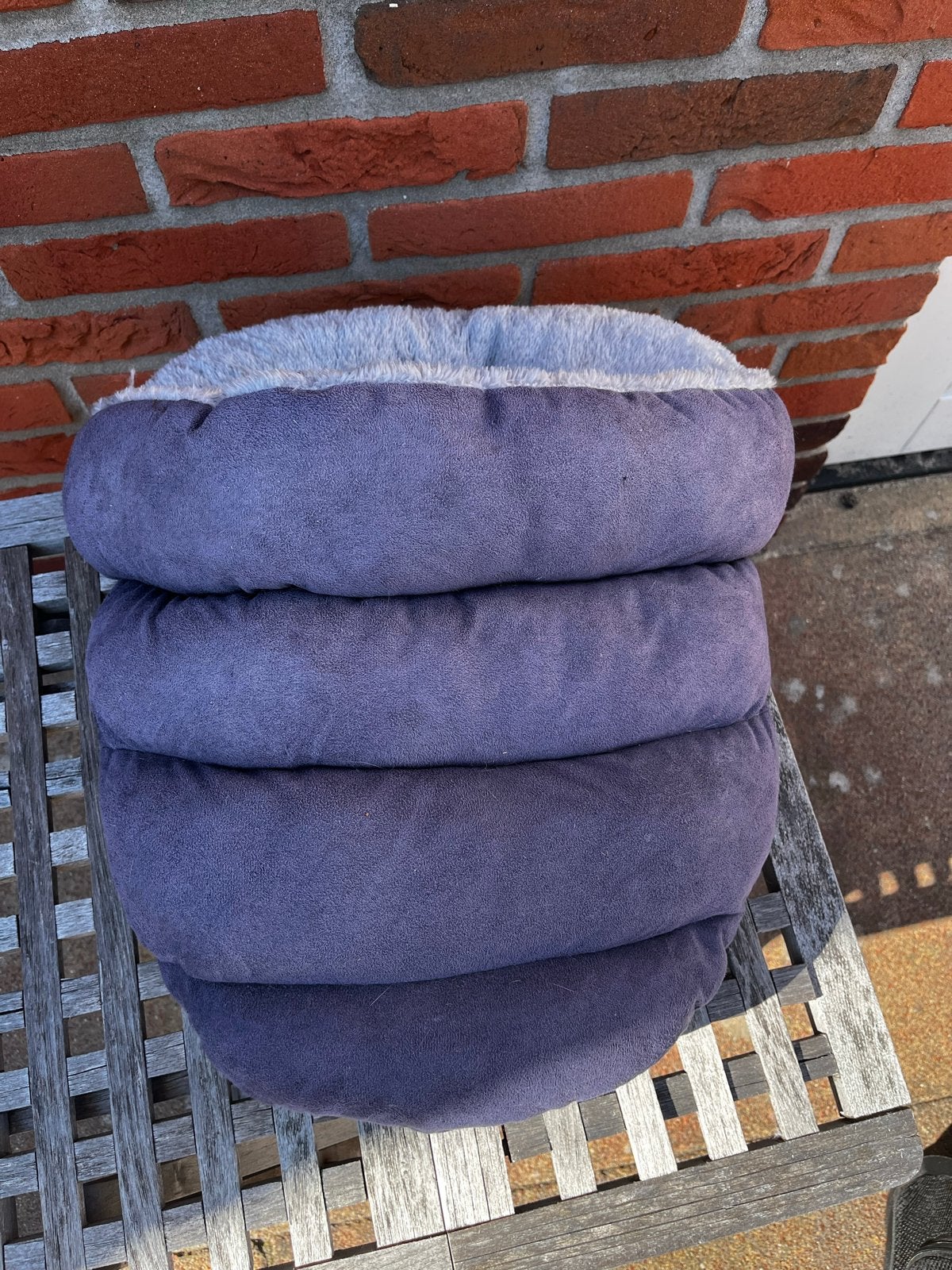 Slaap mand (zacht) kleur blauw/grijzig, Dieren en Toebehoren, Ophalen of Verzenden, Gebruikt, Pluche