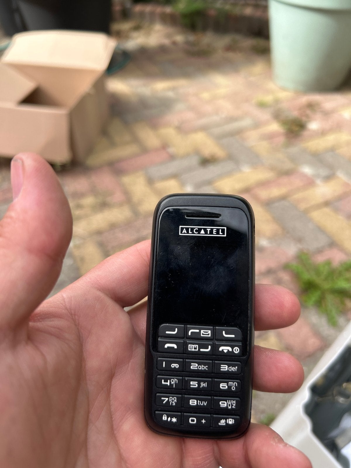Alcatel telefoon - Ongetest (voor onderdelen/reparatie), Geen camera, Ophalen of Verzenden, Klassiek of Candybar, Zonder simlock