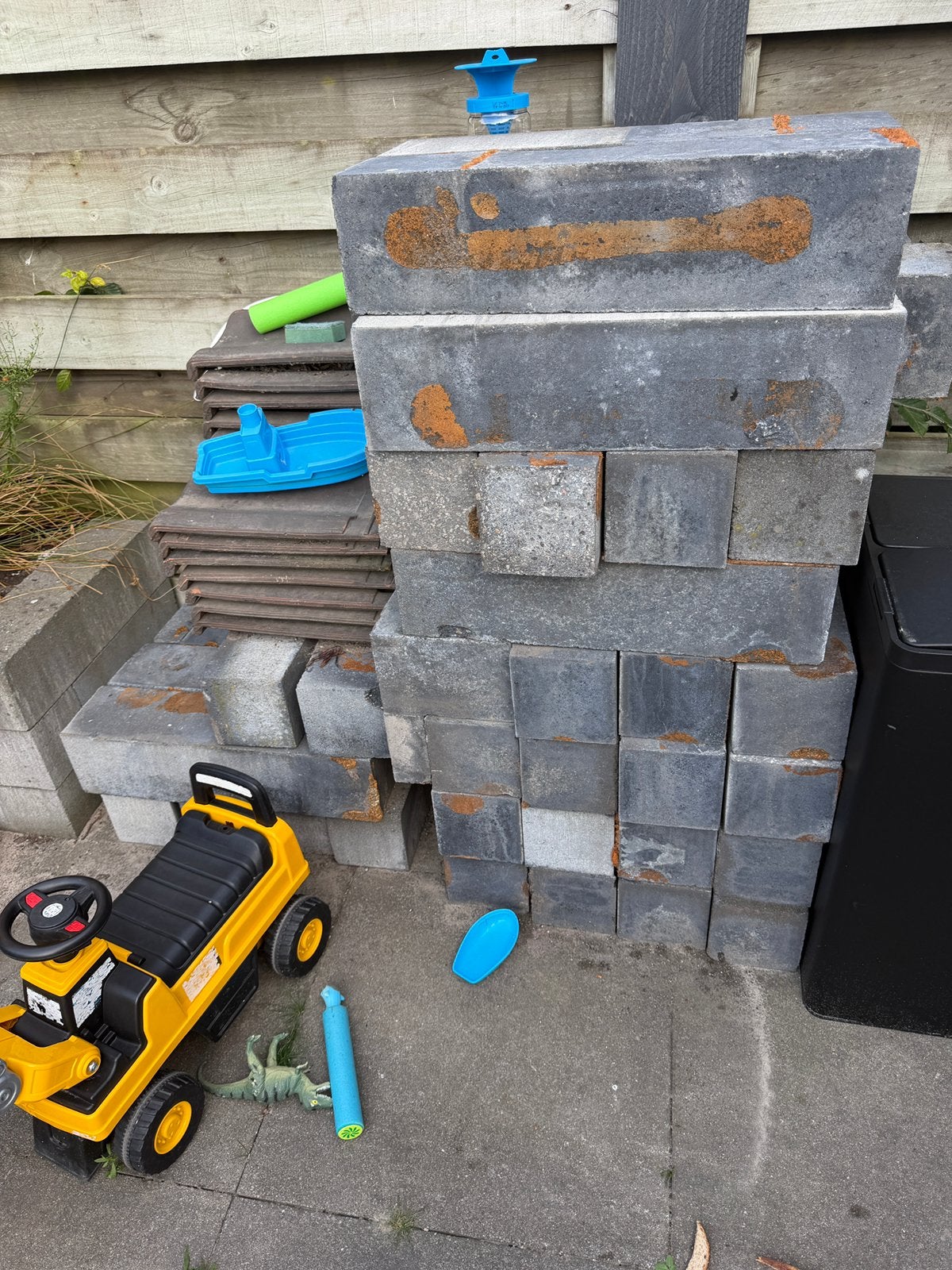 Stapelblok 15x15x60 40 stuks GRATIS OPHALEN!!, Tuin en Terras, Bielzen en Borders, Ophalen, Zo goed als nieuw, Minder dan 100 cm
