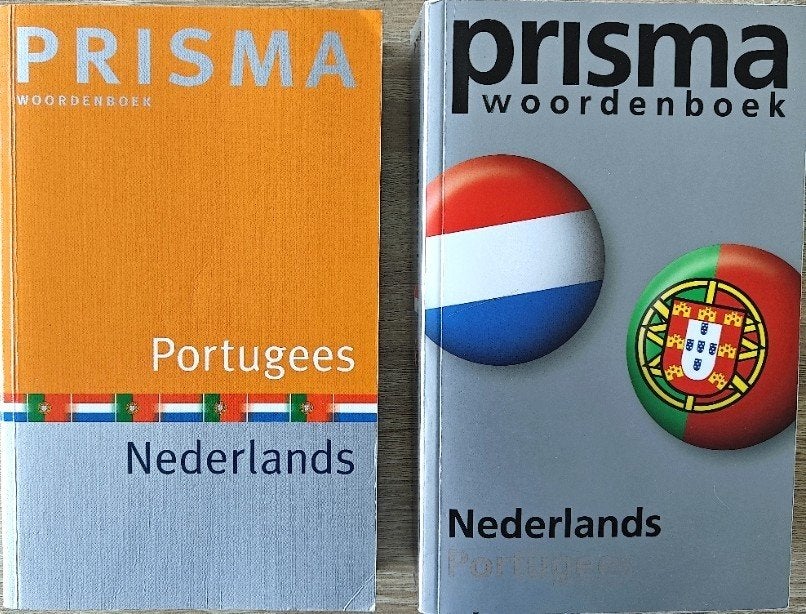2x Woordenboek: NEDERLANDS - PORTUGEES, PORTUGEES - NEDERL., Ophalen of Verzenden, Zo goed als nieuw, Van Dale, Overige talen
