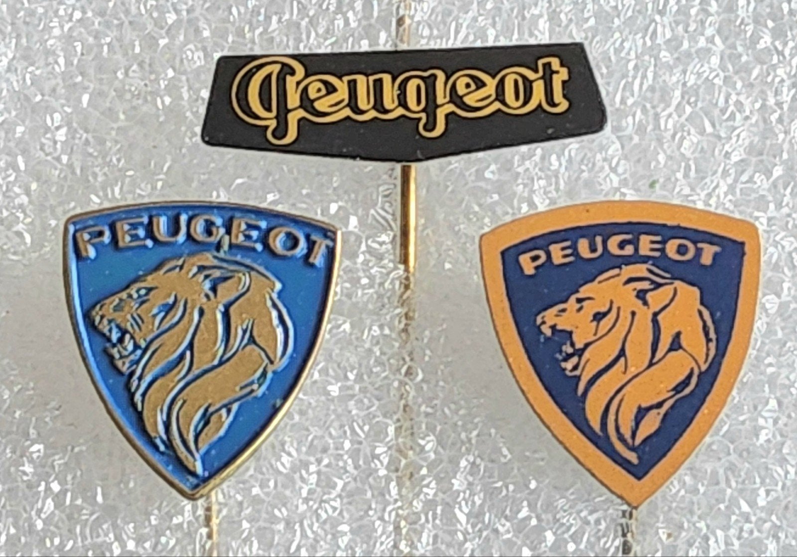3 Peugeot Speldjes - Vintage Auto Merk, Verzamelen, Ophalen of Verzenden, Gebruikt, Merk, Speldje of Pin