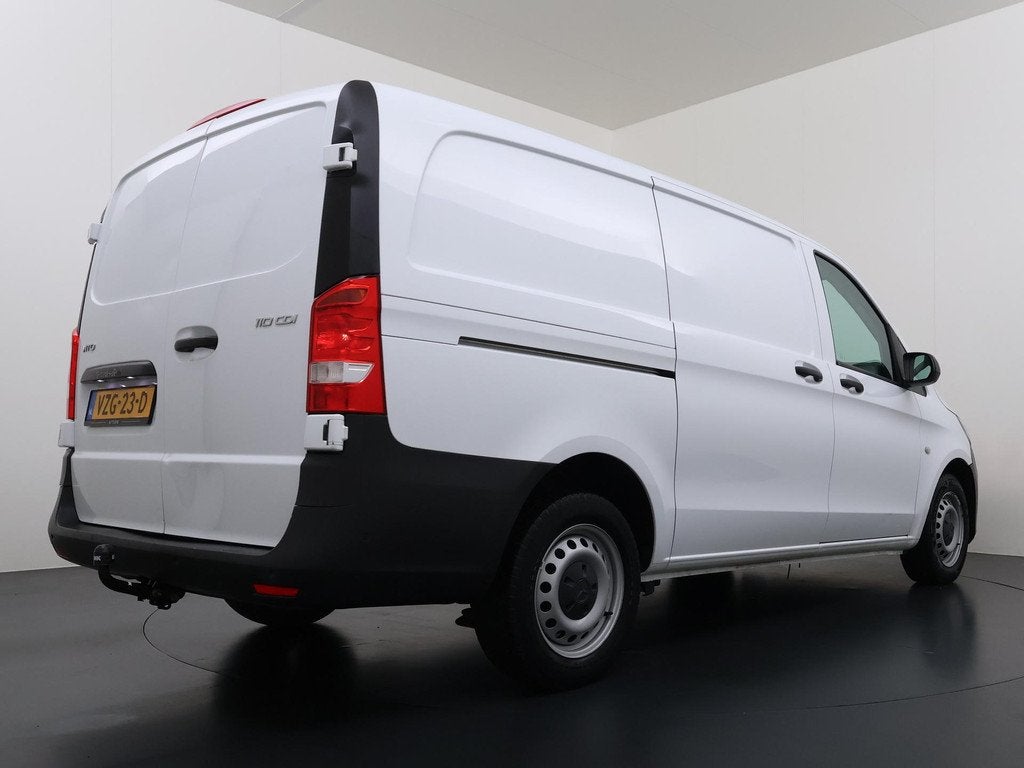 Mercedes-Benz Vito 110 CDI Lang Facelift Trekhaak Airco Navi, Auto's, Voorwielaandrijving, Gebruikt, Euro 6, 4 cilinders