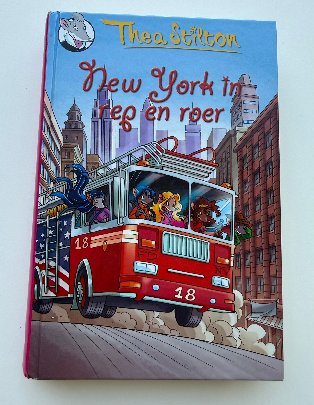 Thea Sisters 9 New York in rep en roer, Ophalen of Verzenden, Gelezen, Fictie algemeen