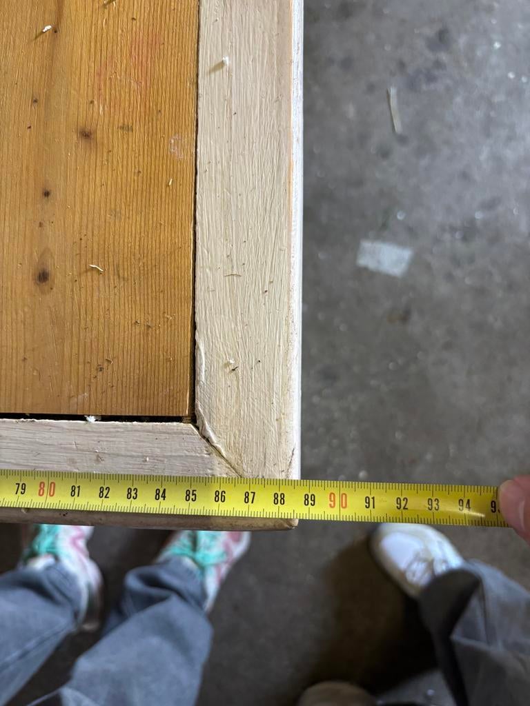 Robuuste houten eettafel - Ideaal voor gezellige diners, Doe-het-zelf en Verbouw, Kozijnen en Schuifpuien, Ophalen, Zo goed als nieuw