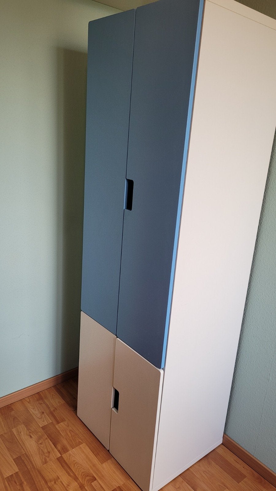 IKEA STUVA Kledingkast Blauw/Wit - Kinderkamer, Ophalen, Met deur(en), 50 tot 100 cm, Zo goed als nieuw